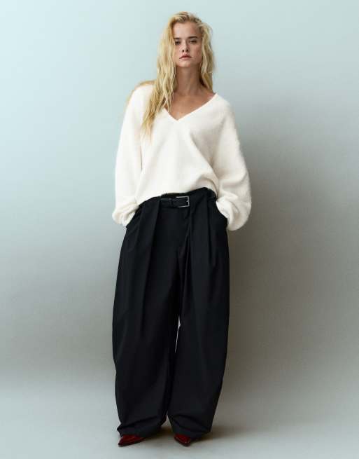 Pull&Bear trui met V-hals in beige, 4 van 7