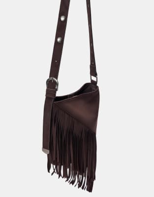 Pull & Bear - Umhängetasche in Braun mit Fransen-Brown