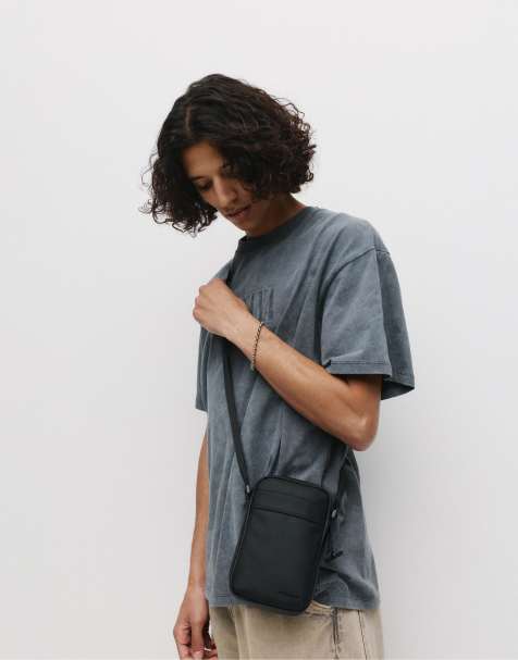 Pull&Bear – Umhängetasche in Schwarz - view 1