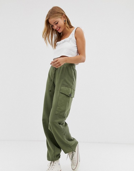 Pull&Bear utility jogger in green