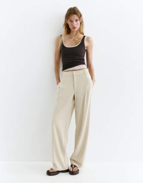 Pull&Bear – Vaniljfärgade, figursydda byxor med veck - view 1