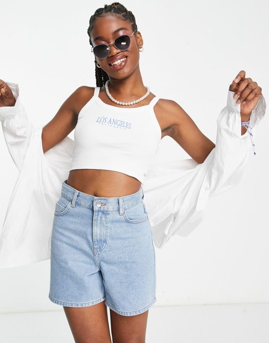 https://images.asos-media.com/products/pullbear-varsity-cropped-top-in-white/203100864-4?$n_550w$&wid=550&fit=constrain