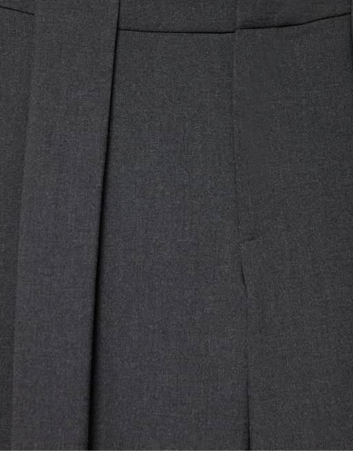 Pull&Bear veckade skräddade bermudashorts i mörkgrått, 6 av 7