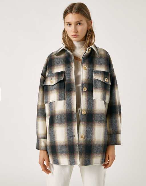 pull and bear manteau carreaux