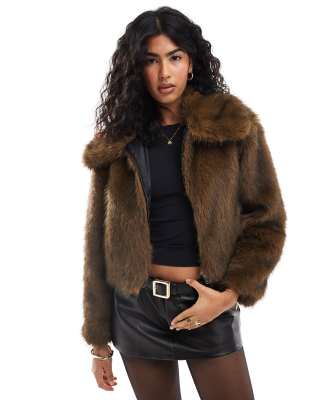 Pull & Bear - Veste en fausse fourrure - Marron