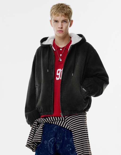 Pull&Bear - Veste en jean zippée à capuche avec doublure en fausse fourrure - Noir