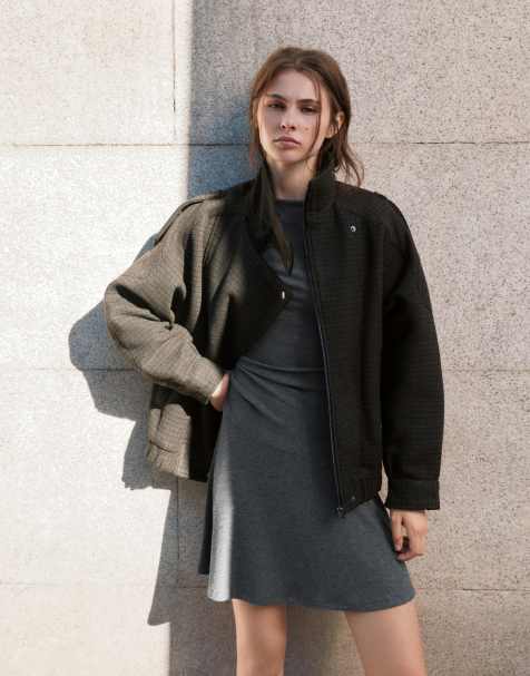 Pull&Bear vestito corto arricciato effetto morbido in grigio mélange - view 1