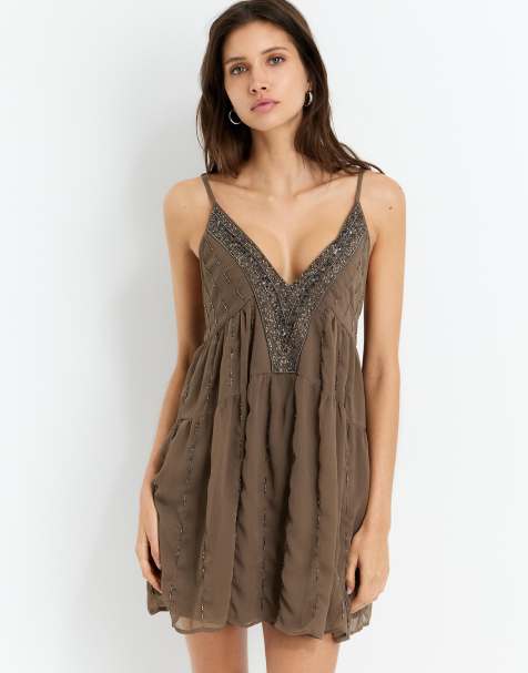 Pull&Bear - Vestito corto marrone talpa con perline - view 1