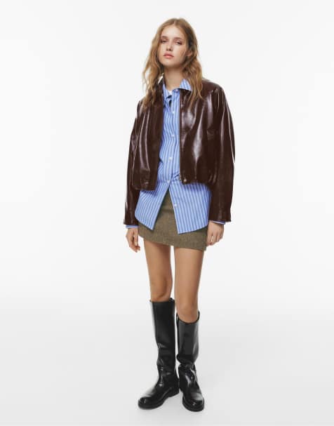 Pull&Bear – Vinröd bomberjacka i vinylimitation - view 1