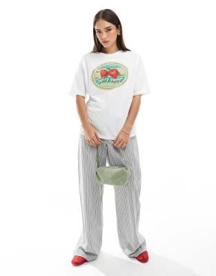 Pull & Bear Vintage Strawberry Graphic Tee In White
