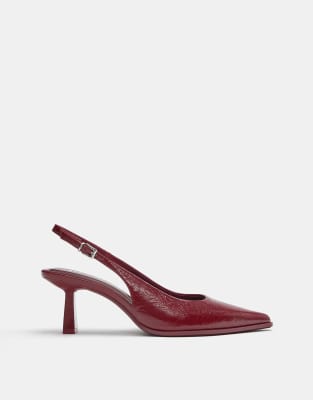 Pull & Bear - Vinyl-Schuhe in Kastanienbraun mit hohem Absatz-Bunt