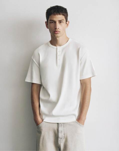 Pull&Bear – Vit t-shirt i henleystil med smal passform - view 1