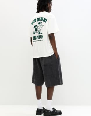Pull&Bear – Vit t-shirt med vitt Squid Game-tryck - view 1