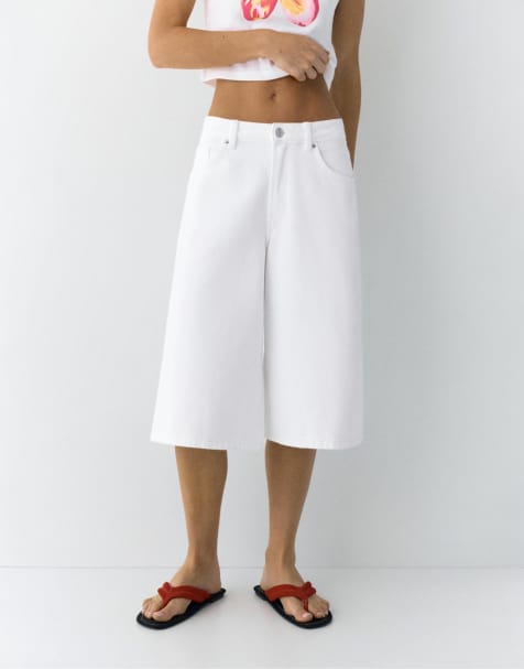 Pull&Bear – Vita, långa shorts med låg midja - view 1