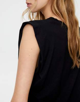 pull and bear volume shoulder t shirt