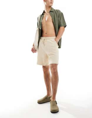 Pull&Bear Pull&Bear waffle structure shorts in ecru-Neutral