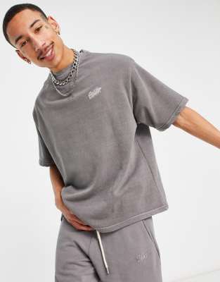 pull and bear grey t shirt