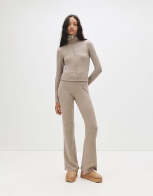 Pull & Bear - Weiche Schlaghose in Ocker-Brown