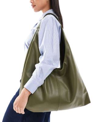 Pull & Bear - Weicher Shopper in Khaki-Grün