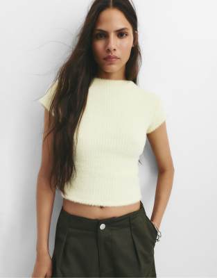 Pull & Bear - Weiches, strukturiertes T-Shirt in Vanille-Neutral