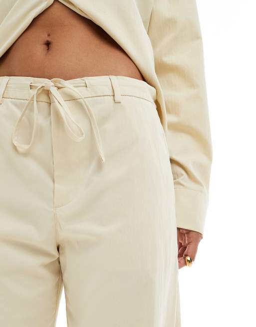 Pull&Bear – Weit geschnittene Hose in Cremeweiß mit Kordelzugbund, Kombiteil, 2 von 5