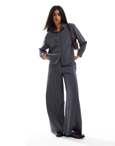 Pull&Bear – Weit geschnittene Hose in Marineblau mit Nadelstreifen, Kombiteil - view 1