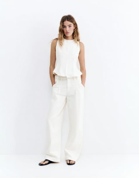 Pull&Bear – Weite Balloon-Fit-Jeans in Weiß mit Bundfalten - view 1