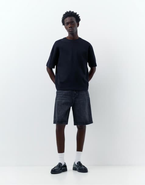 Pull&Bear – Weite Bermuda-Jeansshorts in verblasstem Schwarz mit lockerem Schnitt - view 1