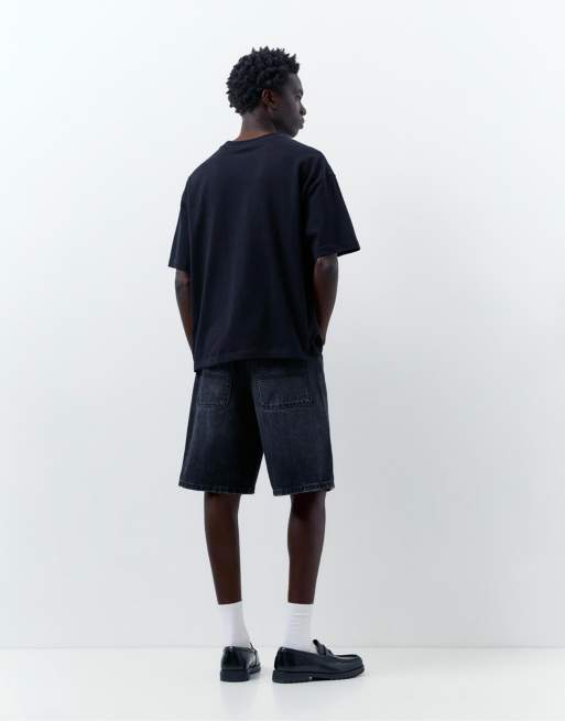 Pull&Bear – Weite Bermuda-Jeansshorts in verblasstem Schwarz mit lockerem Schnitt, 2 von 4