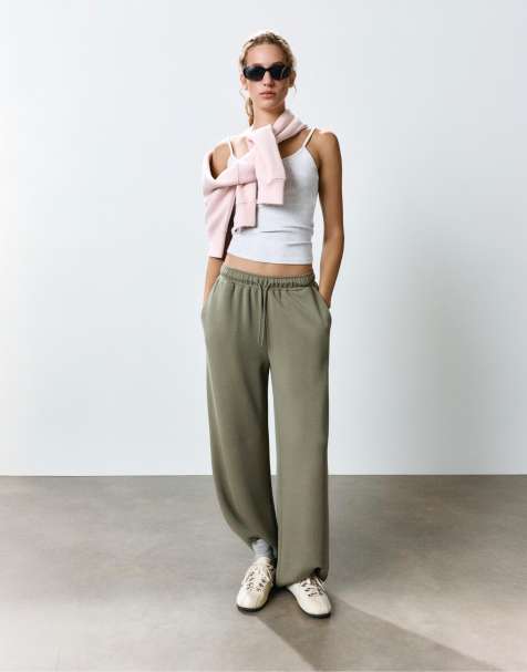 Pull&Bear weite Hose aus Modal in Khaki - view 1