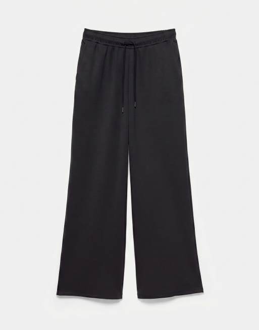 Pull&Bear weite Hose aus Modal in Schwarz, 6 von 7