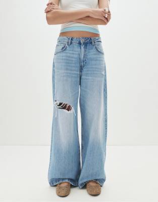Pull & Bear - Weite Jeans in Blassblau mit mittelhohem Bund