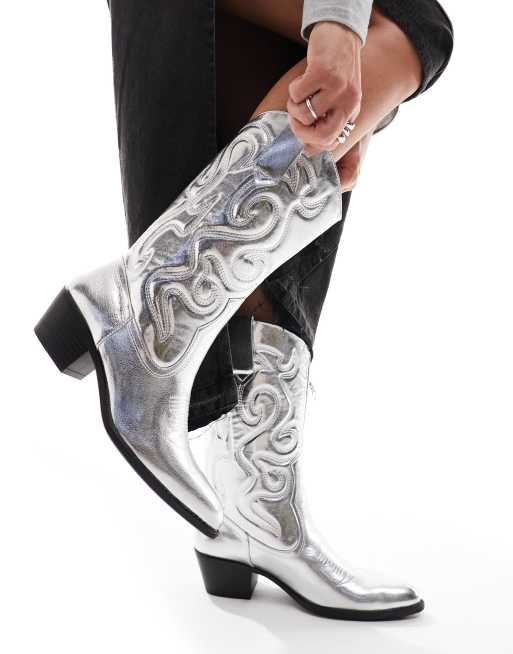 NEW FREE PEOPLE Sz 37.5 / 7.5 WAY OUT WEST COWBOY BOOTS SILVER