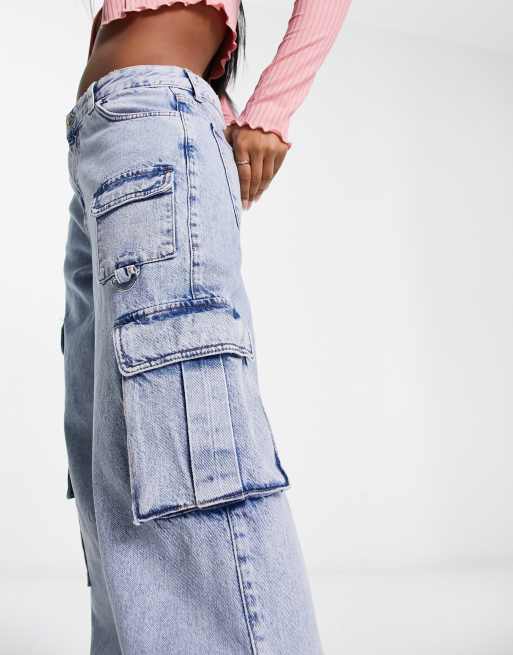 Pull&Bear wide leg cargo jeans with pocket detail in washed blue, 4 of 5