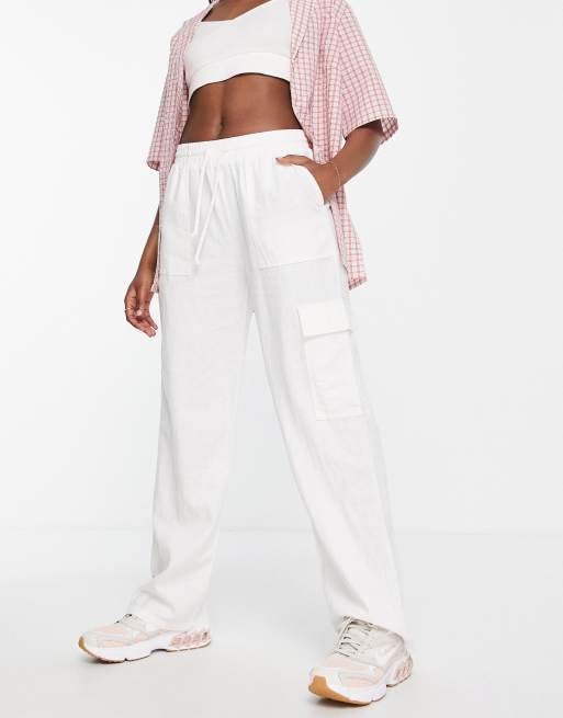 Pull&Bear wide leg cargo pants in white