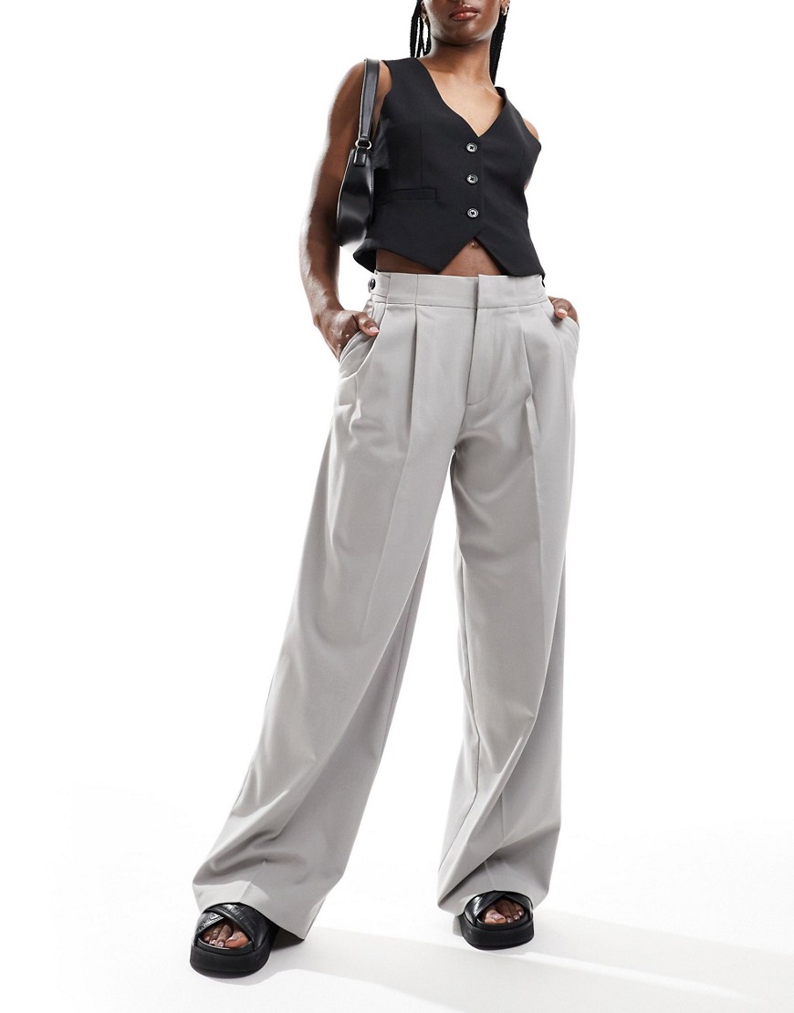 Pull & Bear Wide Leg Double Pleat Tailored Pants In Gray-white