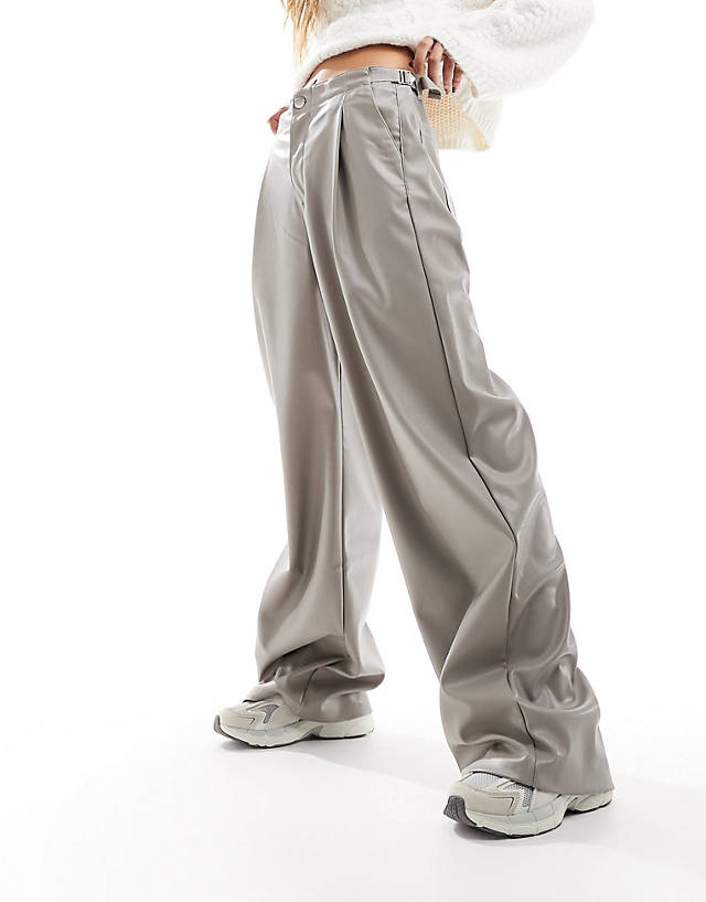 Pull&Bear - wide leg faux leather trouser in grey