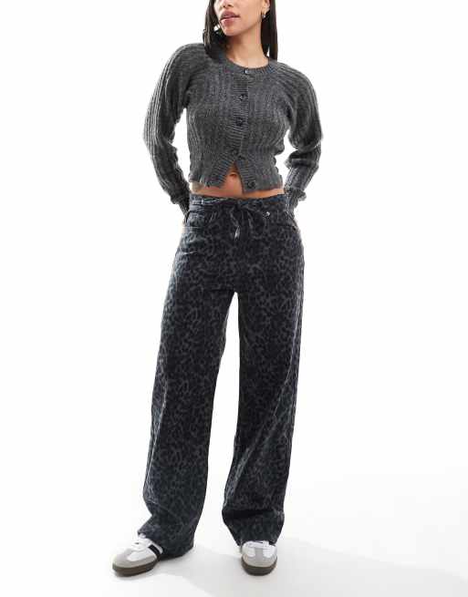 Pull&Bear wide leg jean in gray leopard print