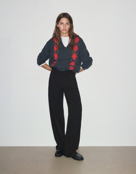 Pull&Bear wide leg tailored darted trousers in black - view 1