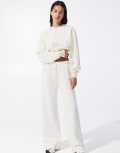 [Pull & Bear] Pull & Bear wide leg trackies in white XL WHITE