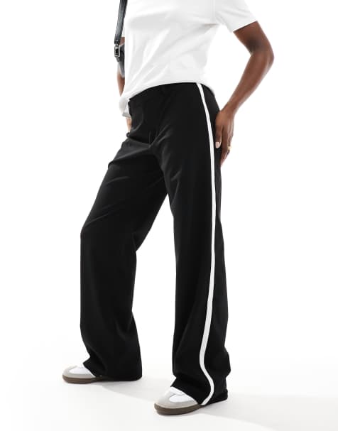 Pull&Bear wide leg trouser with side stripe detail in black - view 1