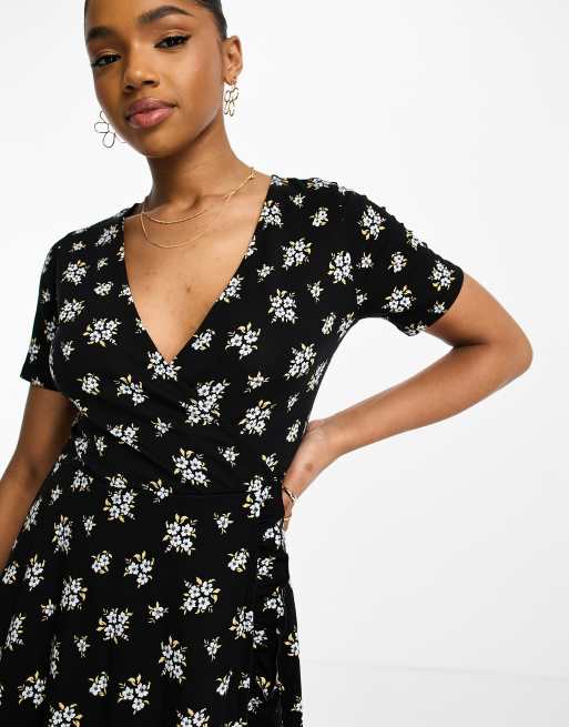 pull and bear wrap dress