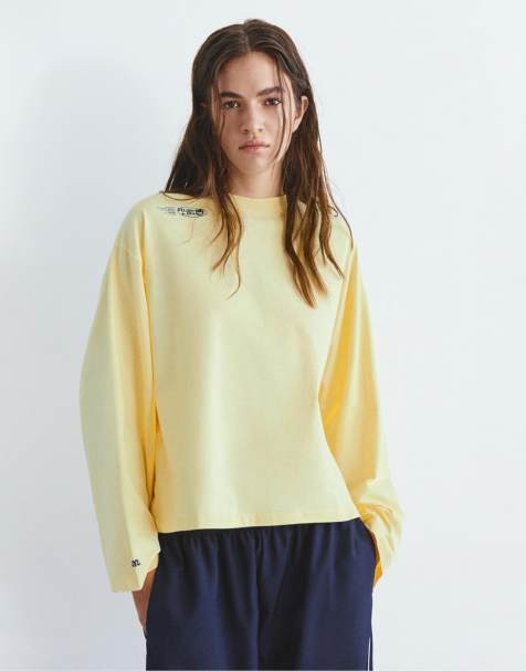 Pull&Bear Yellow long sleeve t-shirt in pastel yellow - view 1