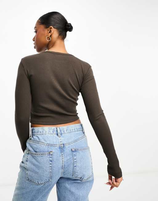 Pull&Bear – Zestaw 2 par przylegających T-shirtów z długimi rękawami w kolorach khaki i brązowym, 2 z 4