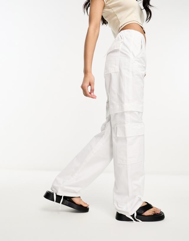 Pull&Bear - zip off cargo trousers in off white