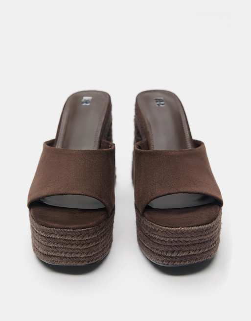 Pull&Bear - Zoccoli in iuta marrone con plateau, 3 di 4