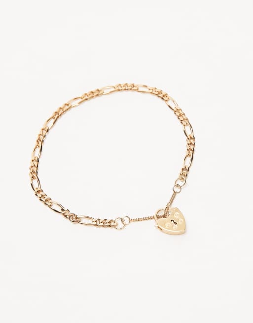 Pulsera con charm de candado en forma de corazón chapada en oro vermeil de 18 quilates de Seol + Gold, 2 de 3
