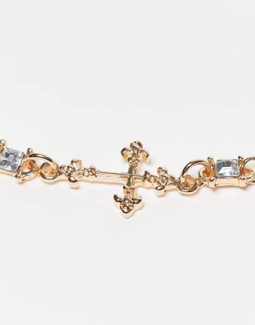 Pulsera dorada de cadena y cruces unisex de Reclaimed Vintage, 2 de 3
