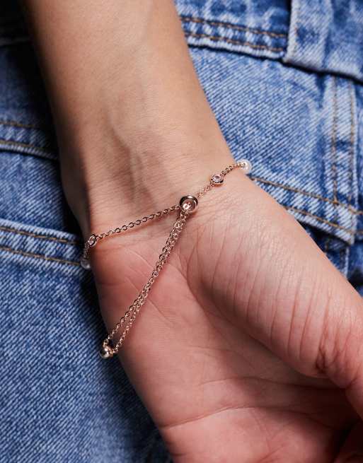 Pulsera dorado rosa con diseño de trébol con pedrería Sollana de ALDO, 3 de 3