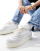 Thumbnail 1 van 5